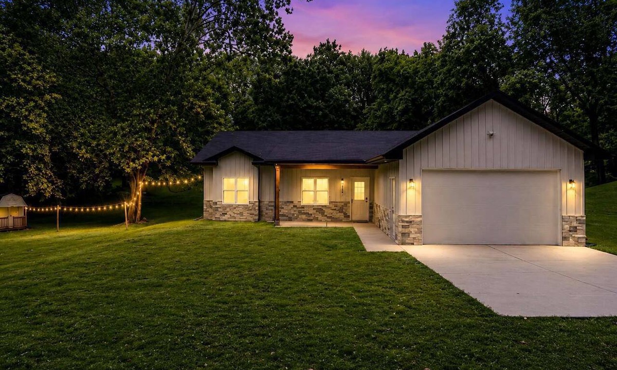 Avondale House | Modern Ranch | 3 King Beds | Fire Pit | MAJOR INTERNATIONAL SPORTING EVENT Ready