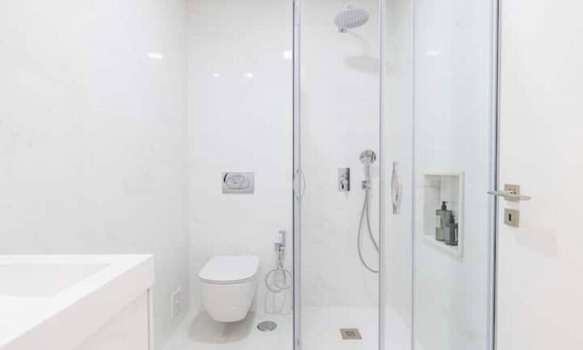Oeiras Apartment | Modern Refuge with Pool in Oeiras | 2 Bedrooms Close to the Beach and Lisbon