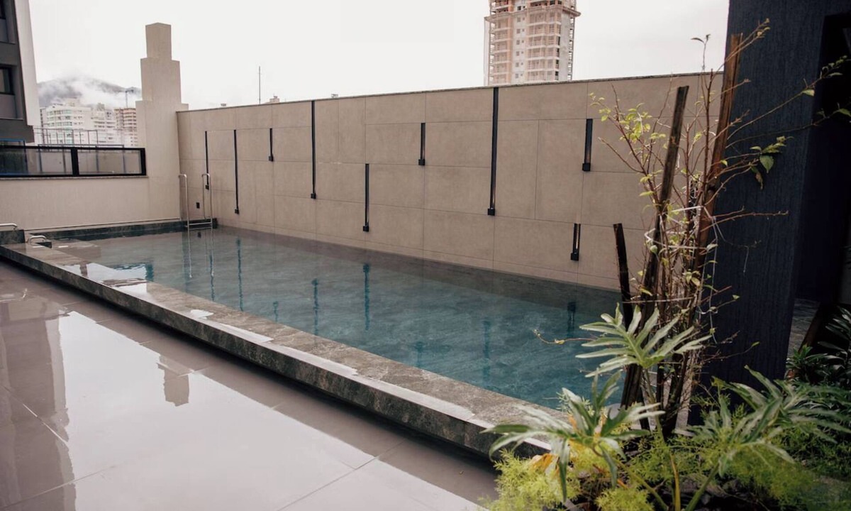 Itapema Hotel | Modern Room Perfect for Relaxation by the Sea - Near Navegantes Airport