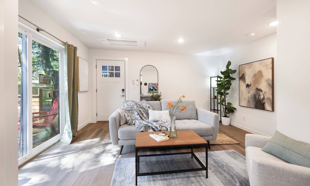 Northgate House | Modern Roosevelt Retreat