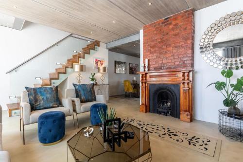 Cape Town City Centre House | Modern Rustic Gem at the foot of Table Mountain