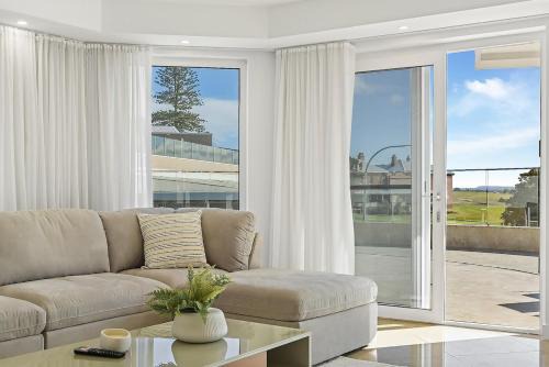 La Perouse Apartment | Modern Seafront Luxury, Steps from the Beach