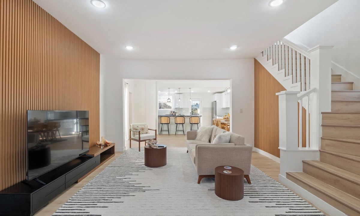 Brighton House | Modern Seattle Retreat 4BR Home Near Downtown