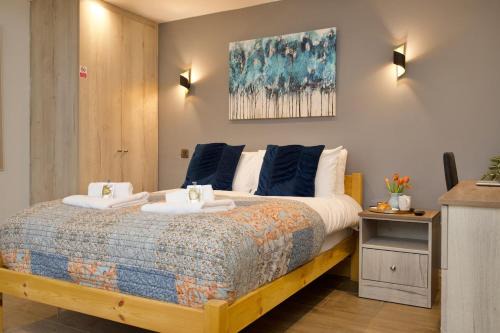 Weston on Trent Apartment | Modern Self Contained Studio Near Coventry CBS Arena with Private Parking