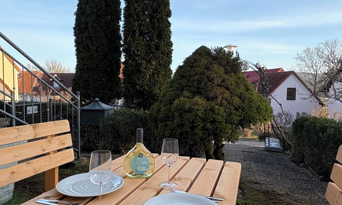 Thannhausen Apartment | Modern serviced apartment/apartment Franken Idyll