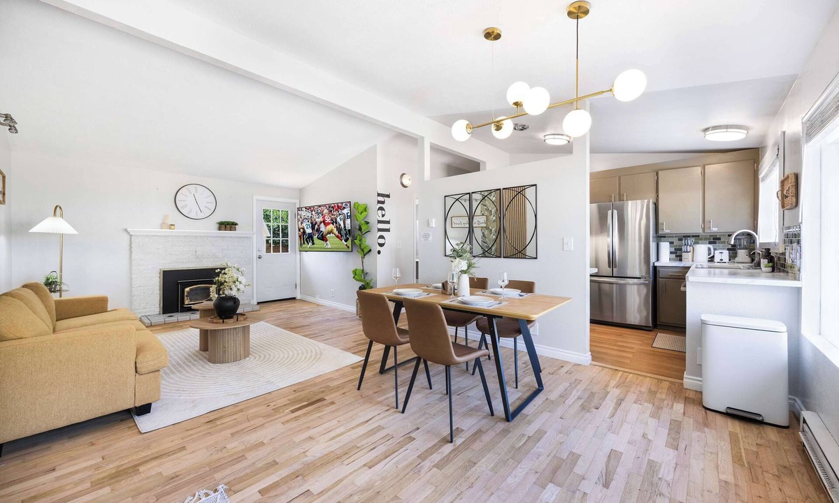 Shoreline Condo | Modern Single-Level 2BR | Easy Access & Office