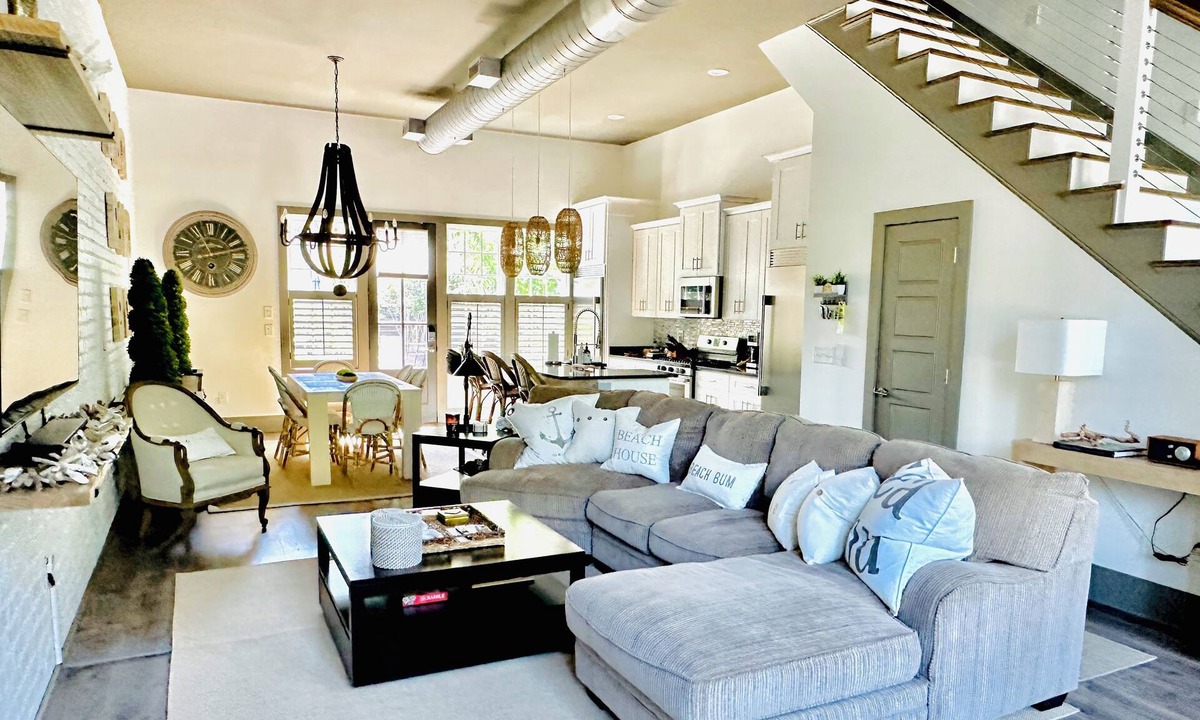 Murrells Inlet House | Modern & Sophisticated Townhouse within walking distance to The MarshWalk!