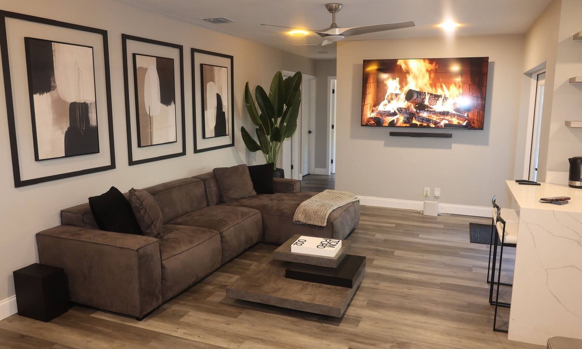 Plantation House | Modern Spacious 4bedroom house w/pool 15mins from FLL Airport, Hardrock casino