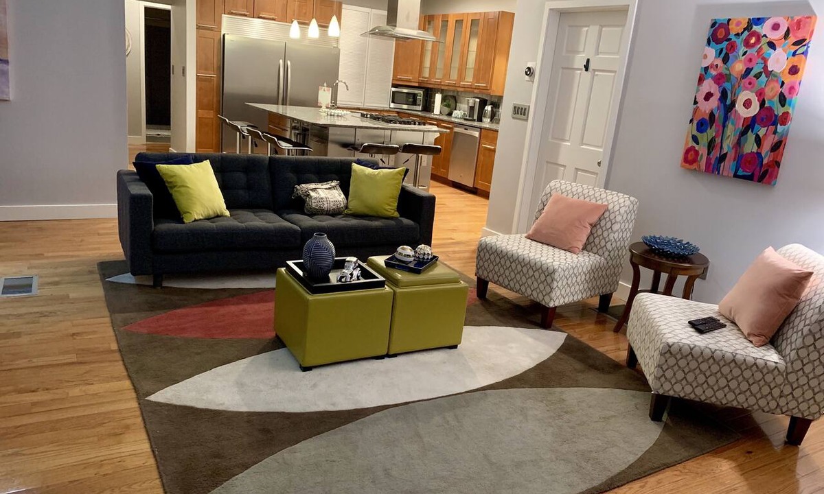 East Somerville Apartment | MODERN Spacious 4bed 2bath HARVARD MIT BOS Cambridge Somerville walk everywhere!