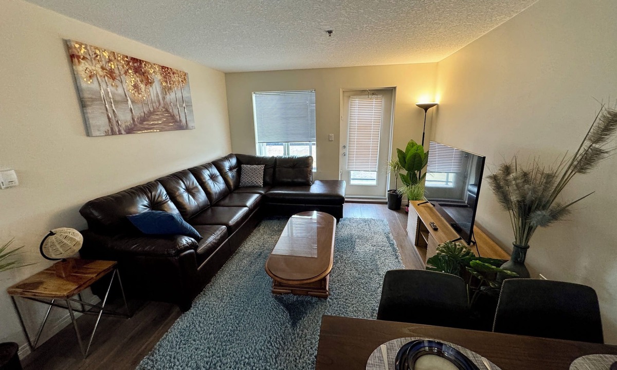 Grande Prairie Condo | Modern Spacious Condo-Style Apartment | Queen Bed | Prime Location