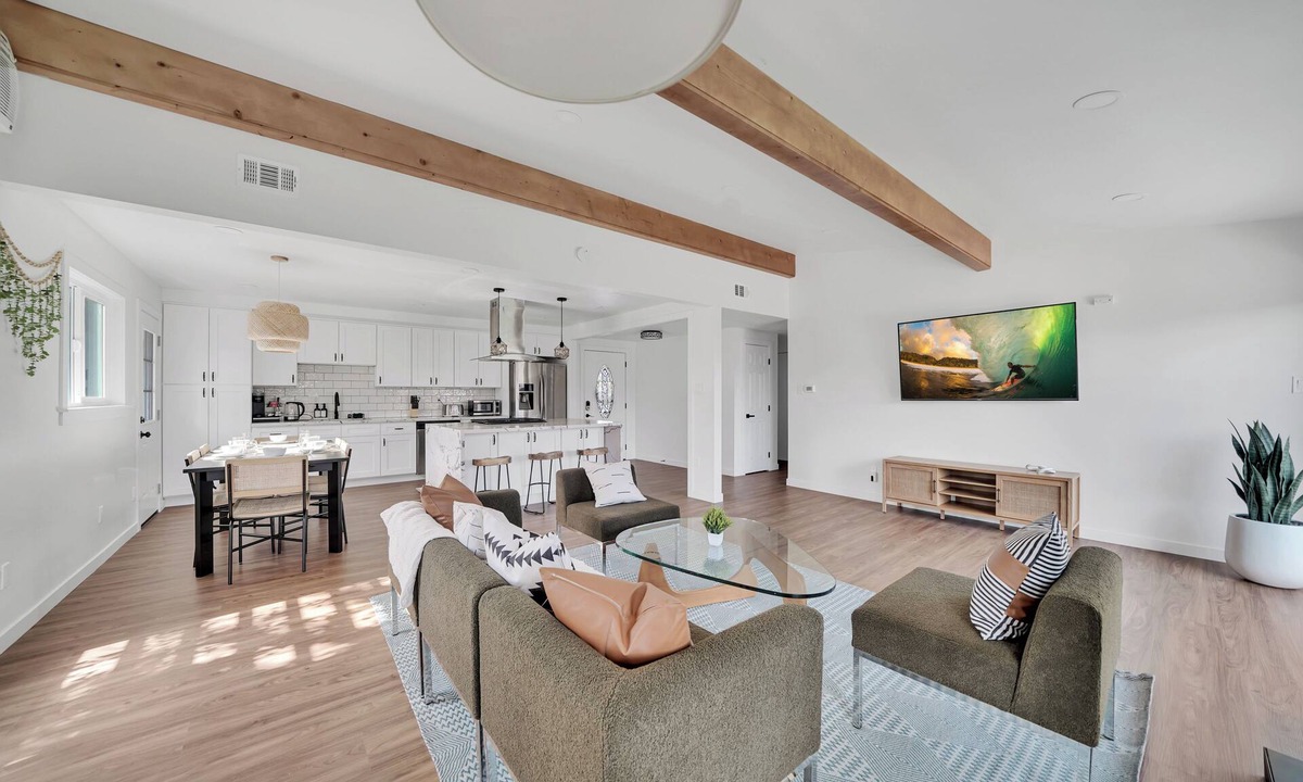 Fullerton House | Modern Spacious Disney Arcade Pool House