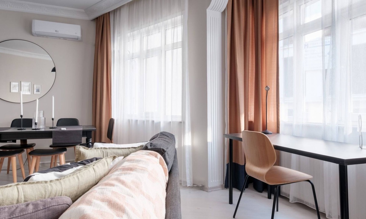 Tophane Apartment | Modern Spacious Flat w Balcony 5 min to Taksim
