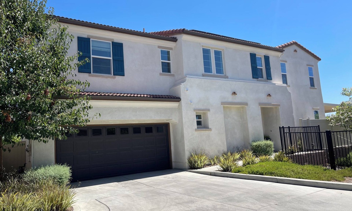 Murrieta Hot Springs House | Modern Spacious home in Murrieta near Temecula wineries and Historic Old Town