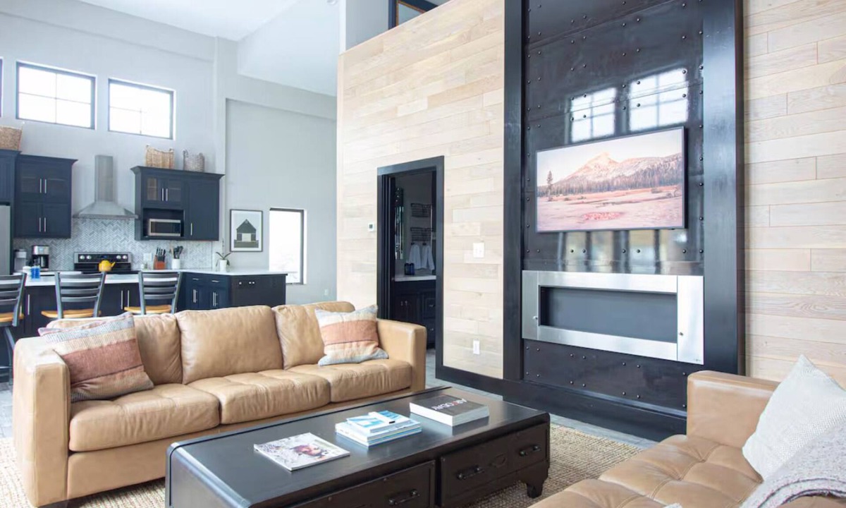 Douglas Condo | Modern, Spacious Loft in Douglas | Free Parking!