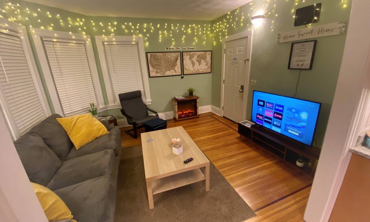 Providence Apartment | ⭐Modern, Spacious & Quiet ⭐3 BR APT ⭐Near BROWN, RISD, College Hill, Downtown ⭐