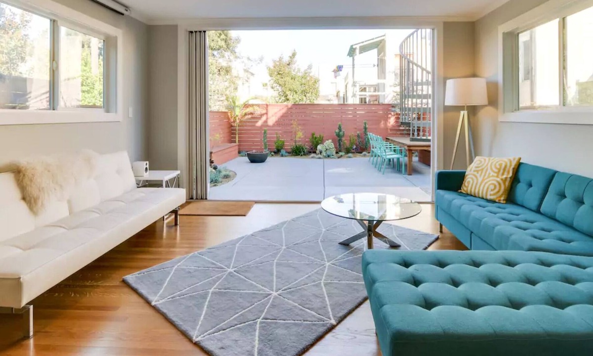 Bernal Heights House | Modern, spacious tri-level house with roof deck views, garden, and free parking
