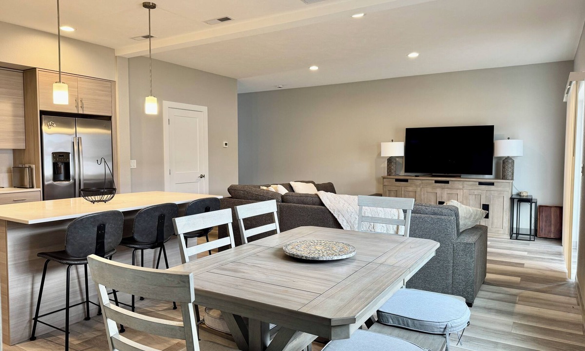 Greenacres House | Modern Spokane Valley Retreat Spacious Stylish Great for Families & Groups