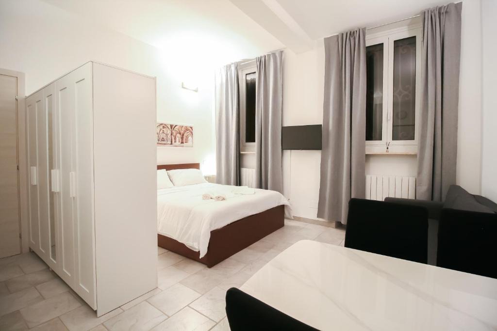 Busto Arsizio Apartment | Modern Stay in Busto Arsizio - 1,7km station