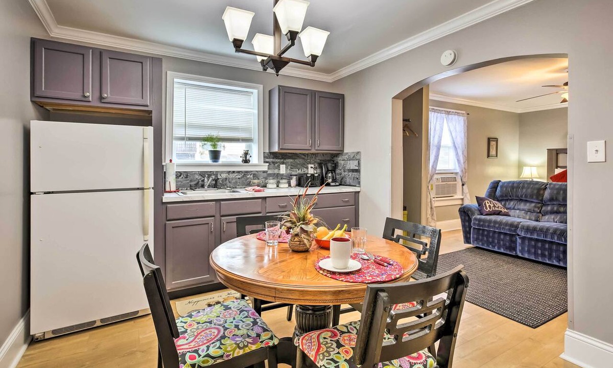 Williamstown Apartment | Modern Studio Apartment in Central Williamstown!