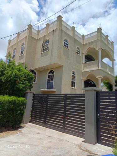 Fitts Village Apartment | Modern studio apartment near beach