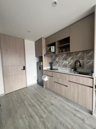 Quinta Paredes Apartment | Modern studio apartment, comfortable, strategic location
