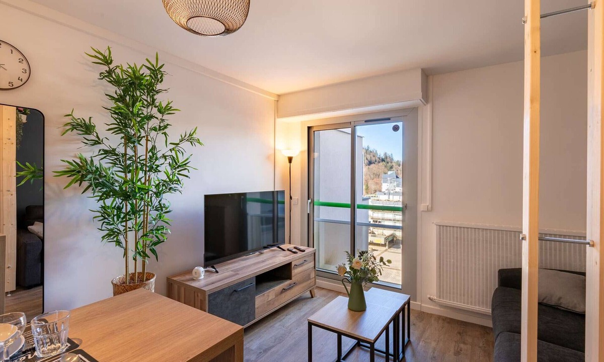Eaux-Bonnes Apartment | Modern studio for 2 with equipped kitchen and TV in Gourette