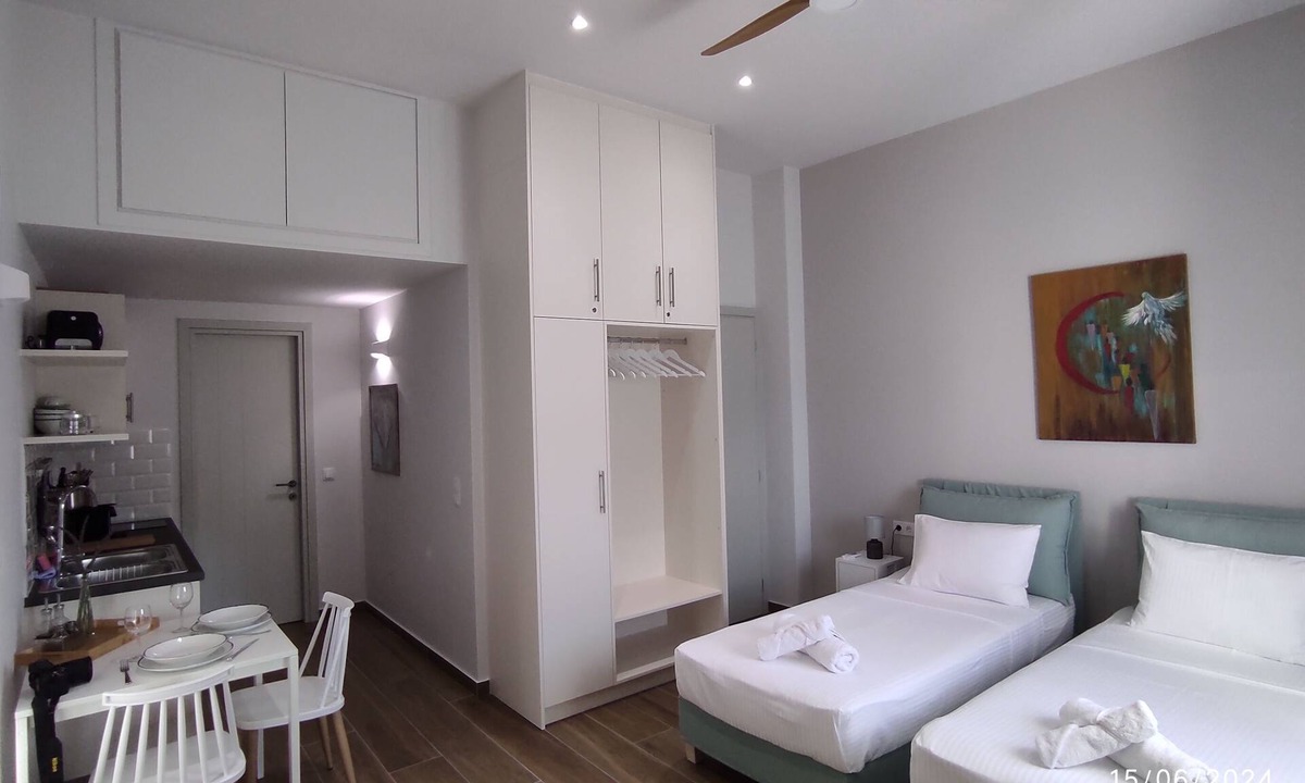 Galissas Apartment | Modern studio in enchanting Galissas with AC, Sat-WiFi, 160m from the beach!