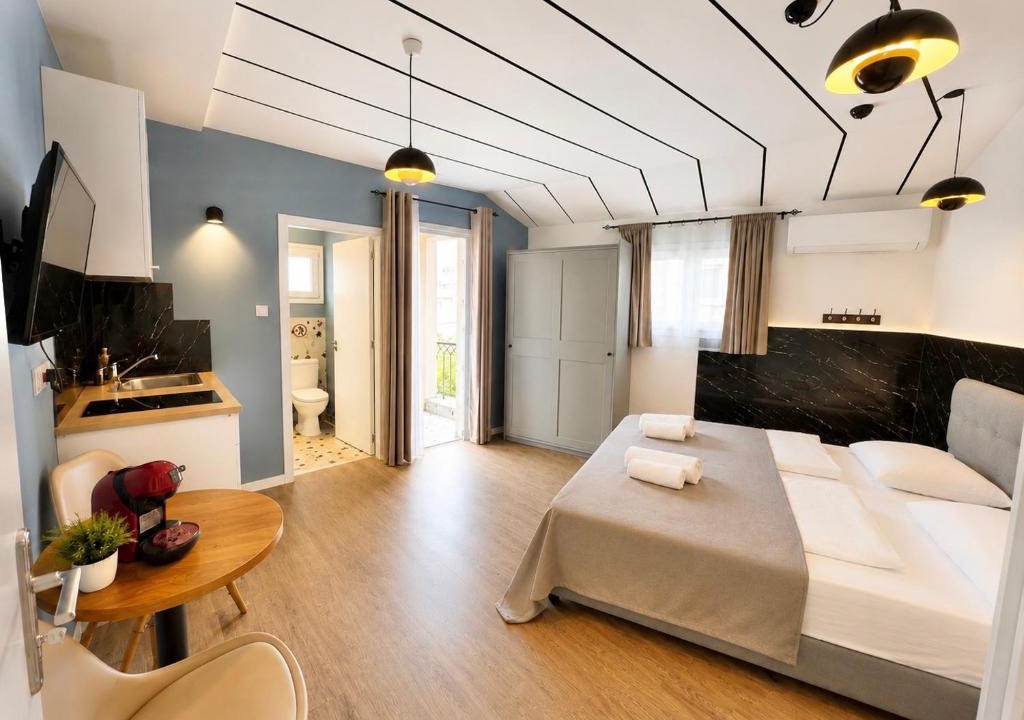 Limassol Apartment | Modern Studio Nr12 private Kitchenette, Bathroom, Balcony