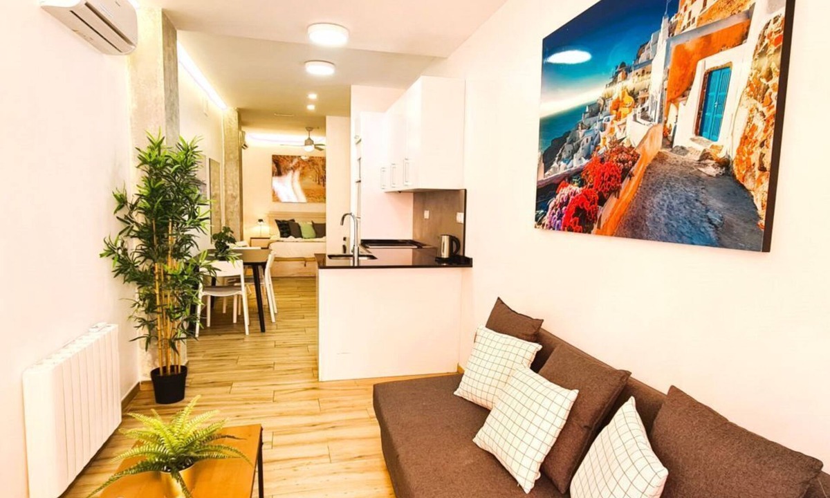 Almenara Hostel | Modern Studio Plaza Castilla