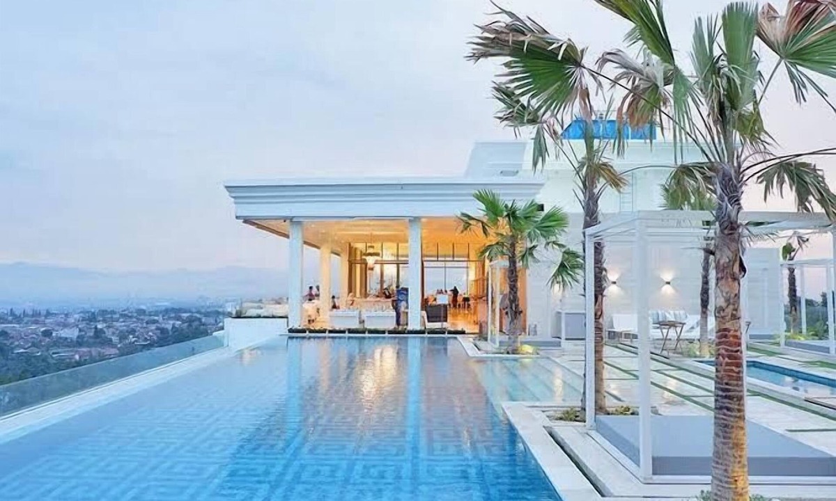 Hegarmanah Apartment | Modern Studio Room With Jacuzzi At Art Deco Apartment