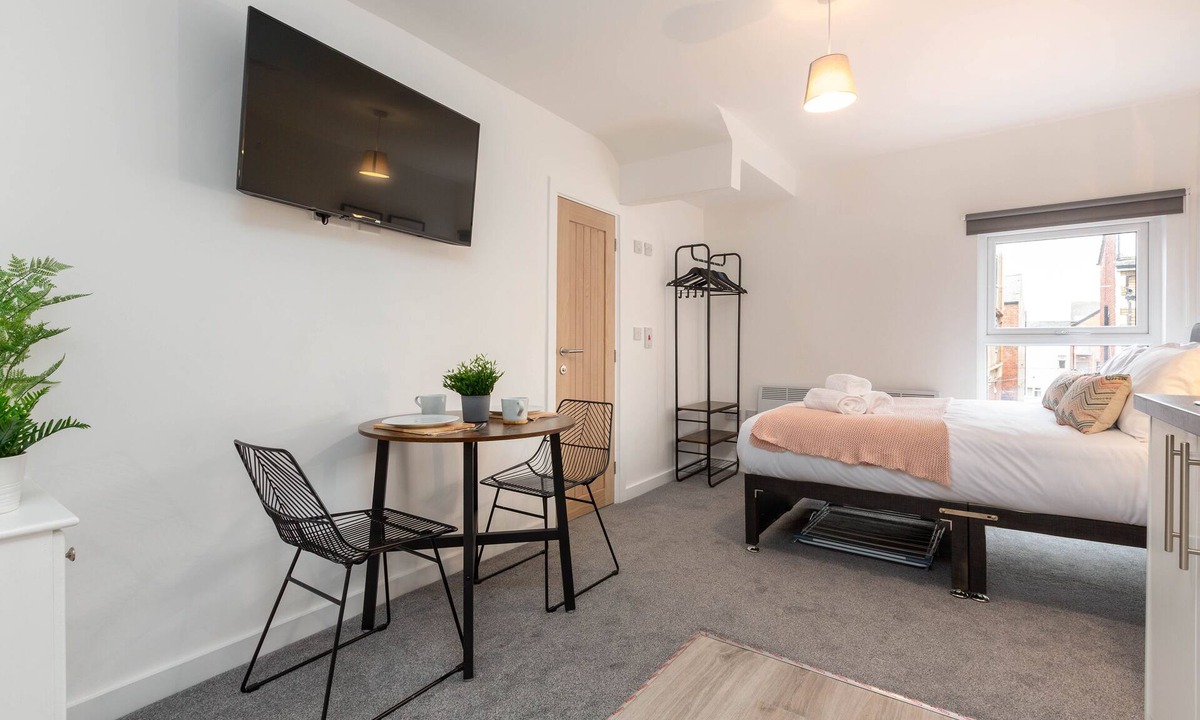 Blackpool Town Center Apartment | Modern Studio, Sleeps 2, Central Location