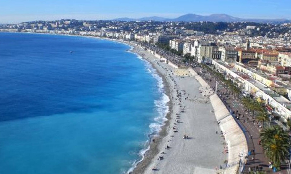 Les Baumettes Apartment | modern studio with south-facing terrace, WiFi, 700 m to the beach, all shops