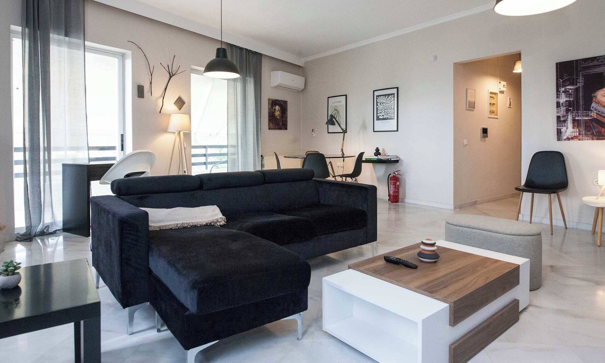 Irakleio Apartment | Modern Stylish 3Bd Balcony Retreat in Neo Irakleio