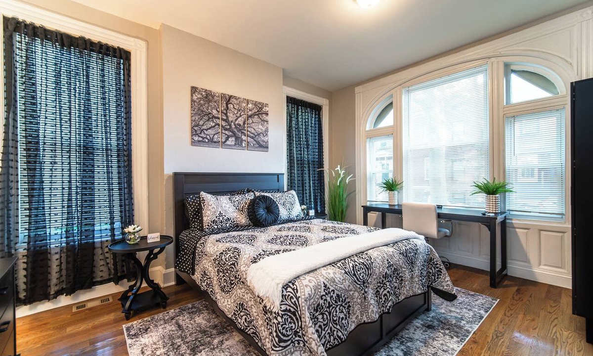Mill River Apartment | Modern Stylish Unit in Wooster Sq, New Haven - This is a 29-night min booking