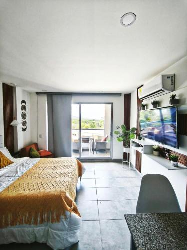 Papare Apartment | Modern suite steps from the sea