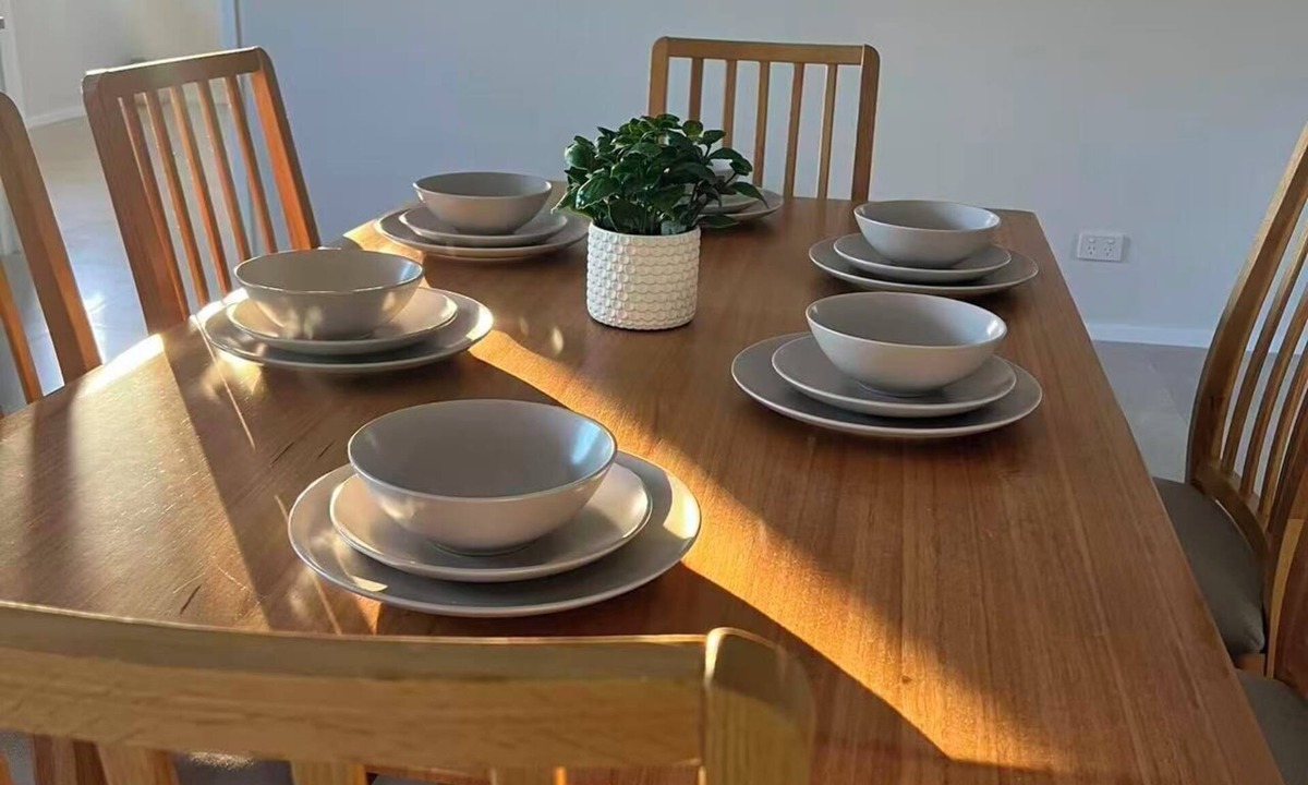 Capalaba House | Modern Sunlit Home | Spacious & Stylish Stay!