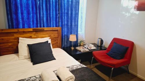 Te Atatu South House | Modern Sunny & Comfy Rooms with Ultra-Fast Fibre & Free Parking
