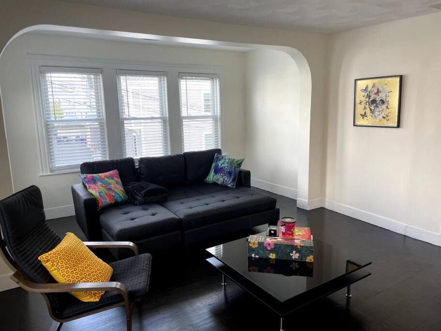 Stoneham Apartment | Modern Three Bedroom Condo - Boston