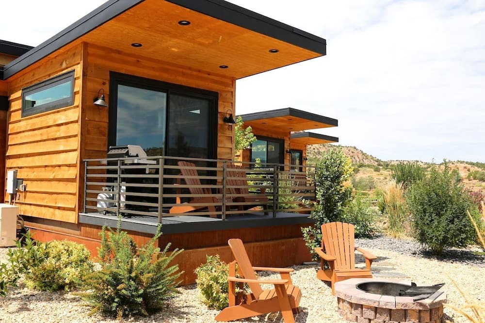 Escalante Cabin | Modern Tiny House Rental for Unique Desert Getaway in Escalante, Utah