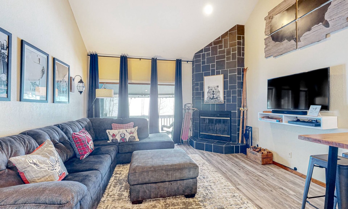 Purgatory Condo | Modern two-story condo with balcony, hot tub access, & fireplace