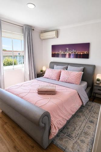 Tuart Hill Apartment | Modern Unit Near CBD & Beach, Free Parking
