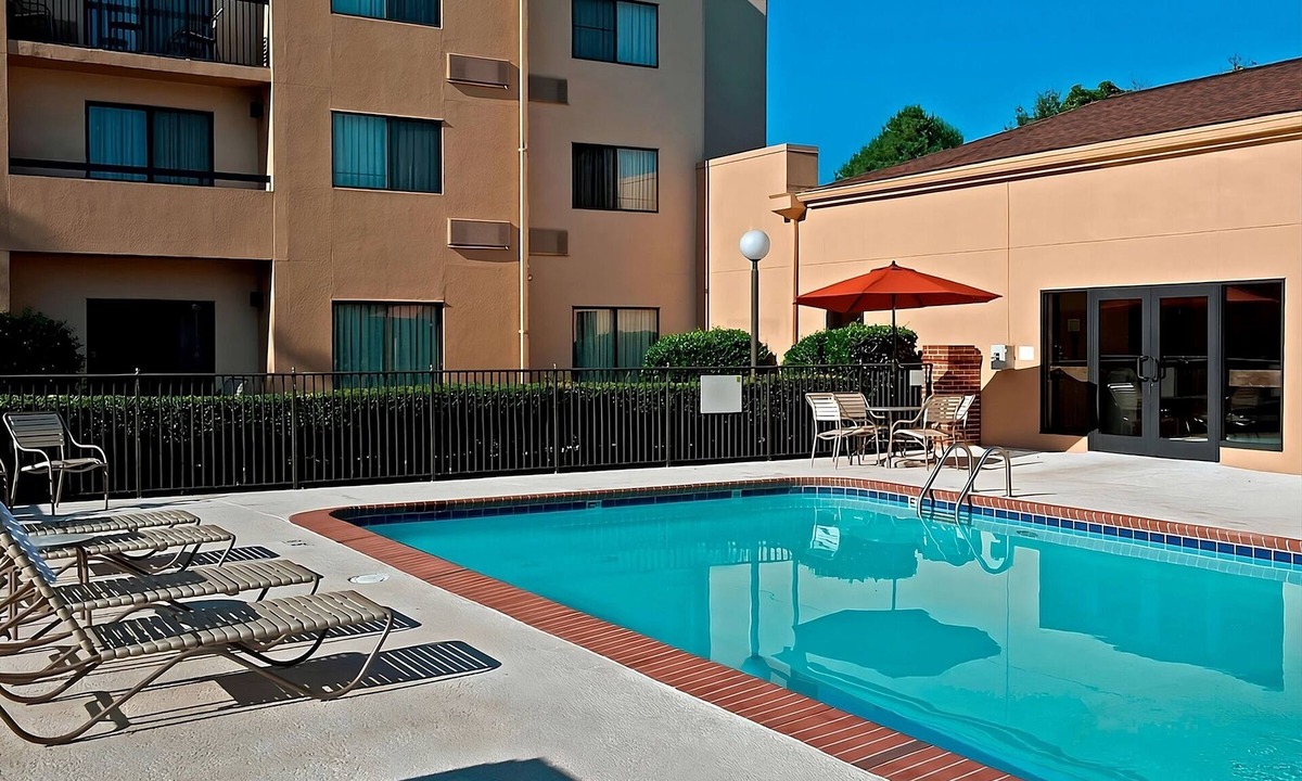 University Place Hotel | Modern Unit w/Balcony, Near PNC Pavilion, Outdoor Pool, Gym & Pet-Friendly