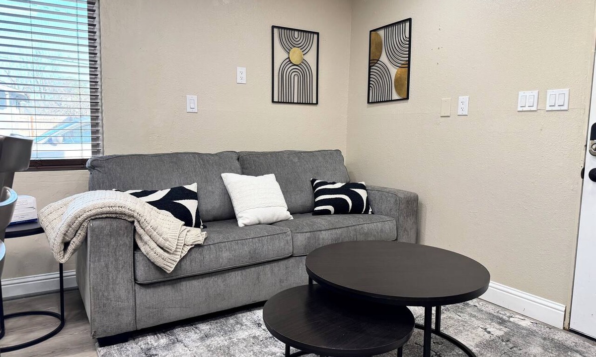 Hanford Apartment | Modern Unit with King Bed in Hanford