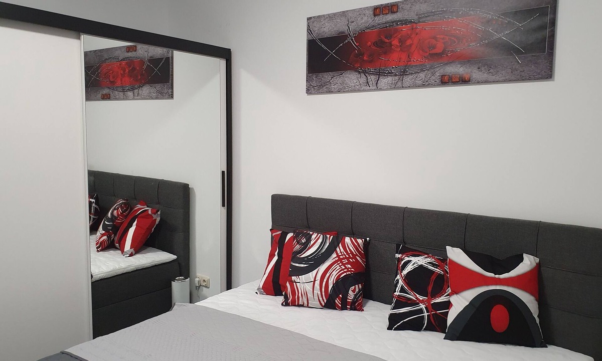 Ziemitz Condo | Modern vacation apartment with balcony directly on the Peene