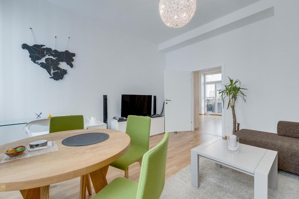 Neubau Apartment | Modern Vienna