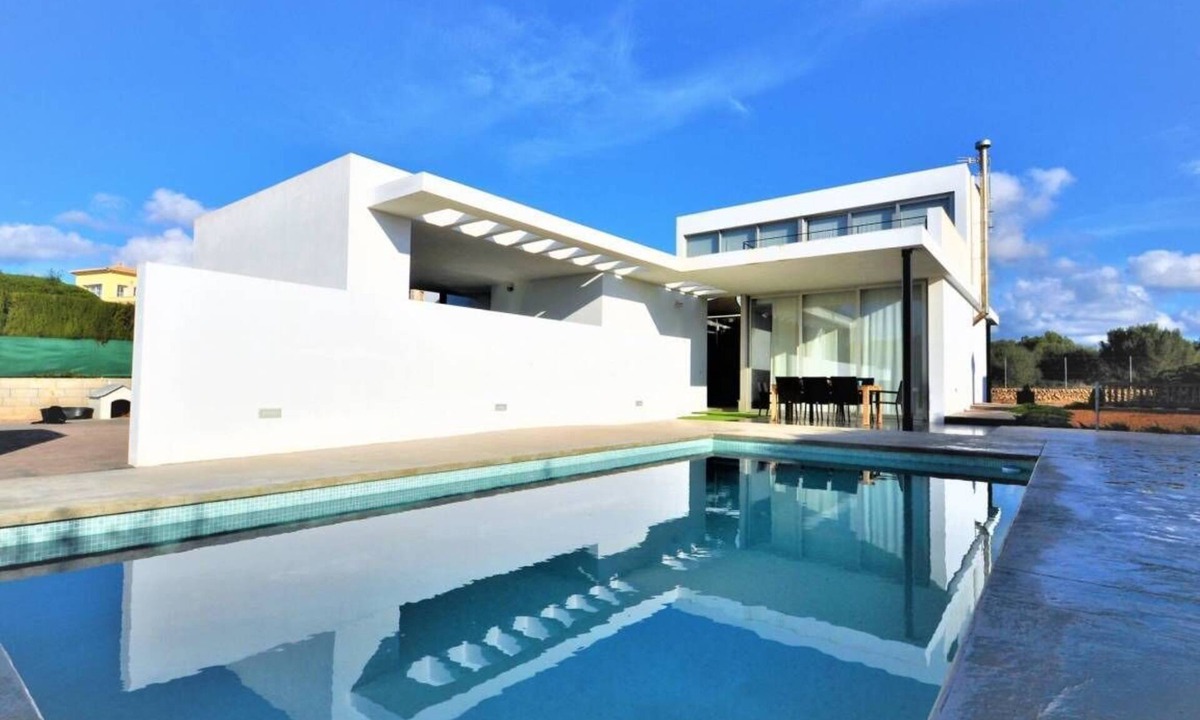 Sa Torre House | Modern Villa with private swimming pool, ideal for families.
