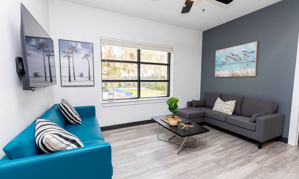 Zephyrhills Condo | Modern Wellness Retreat | Steps to Tennis, Pickleball & Wellness Center | Extended Stays Welcome