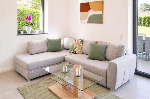 Roth Apartment | Moderne Ferienwohnung,im fränkischen Seenland , 25 min Messe Nbg