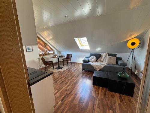 Wackersdorf Apartment | Modernes Apartment nahe Murner & Steinberger See