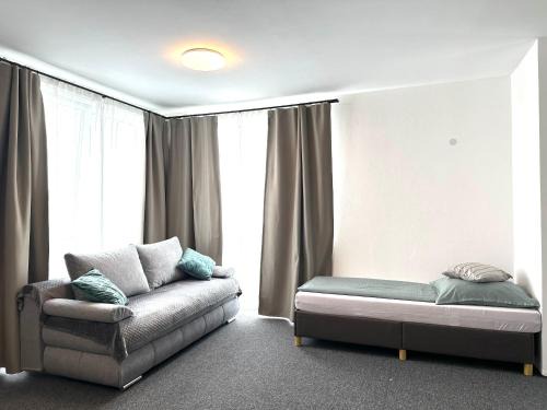 Dingolfing House | Modernes Studio mit Küche, WLAN, Parkplatz